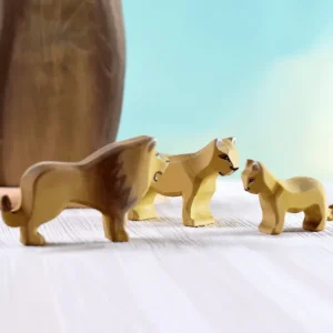 Bumbu // Wooden Lion Cub> For 5+ Year Olds | For 4+ Year Olds