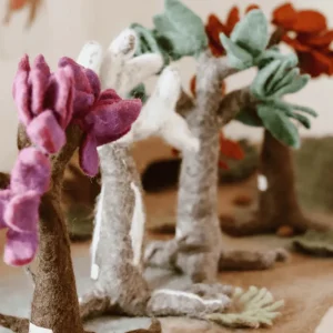 Tara Treasures Felt Seasonal Tree // Winter> Farm & Barnyard Theme | Small World Play