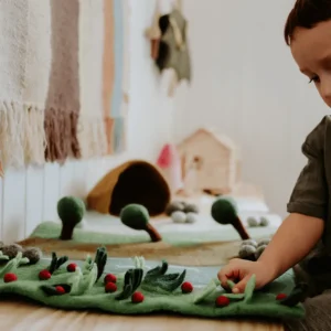 Tara Treasures Play Mat // Bear Hunt> For 5+ Year Olds | For 4+ Year Olds