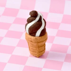 Tara Treasures // Felt Chocolate Soft Serve Ice Cream> Food Play