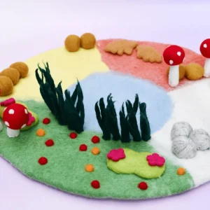 Tara Treasures // Felt Four Seasons Play Mat> Small World Play