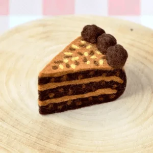 Tara Treasures // Felt German Chocolate Cake Slice> Food Play