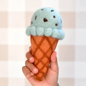 Tara Treasures // Felt Mint Chocolate Chip Ice Cream> Food Play