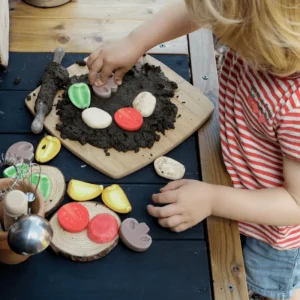 Yellow Door // Pizza Toppings> Sensory Play | Food Play